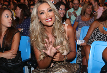 وائل كفوري في أسواق بيروت: مايا ترقص له بعفويّة وإليسا تحافظ على اتزانها