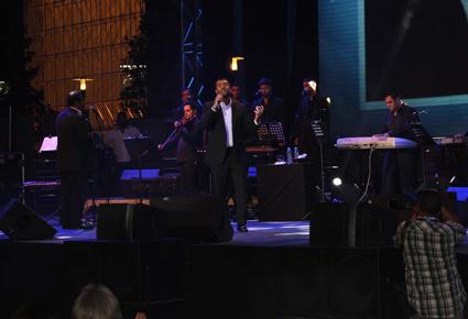 وائل كفوري في أسواق بيروت: مايا ترقص له بعفويّة وإليسا تحافظ على اتزانها