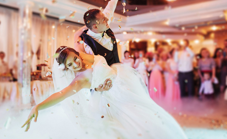 10 نصائح لتحصلي على صور رائعة في زفاف داخلي