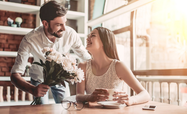 3 أسرار لتكسبي قلب رجل جيد