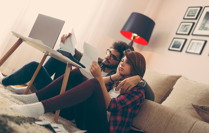 للمقبلات على الزواج.. 5 نصائح زوجية لا تستمعي لها
