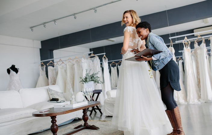 4 أمور ضعيها في الاعتبار عند تحديد موعد زفافك