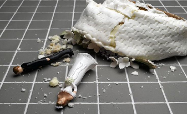 أجبرها زوجها على الختان ليلة زفافها.. والنتيجة مأساة حقيقية !!