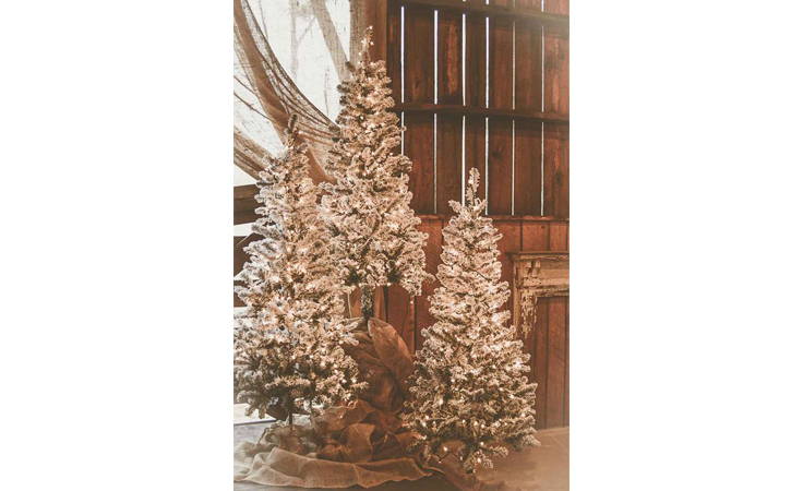 استوحي أجمل الديكورات لحفل زفاف شتوي