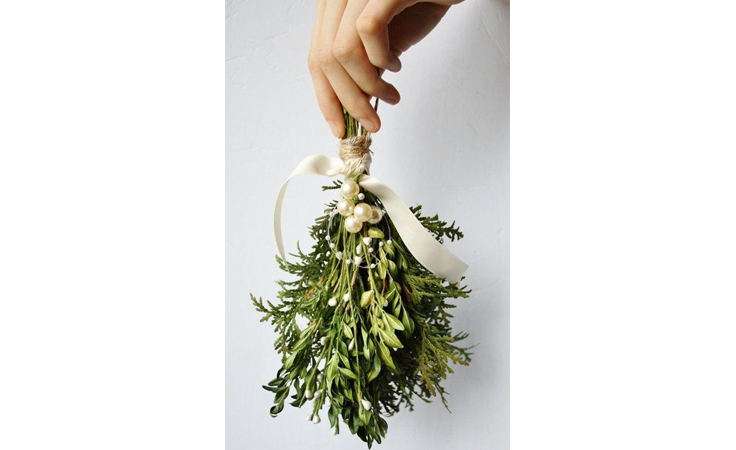 استوحي أجمل الديكورات لحفل زفاف شتوي