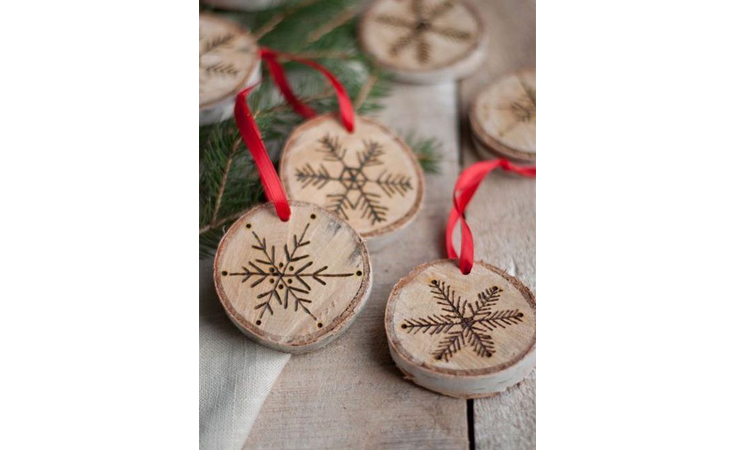 استوحي أجمل الديكورات لحفل زفاف شتوي