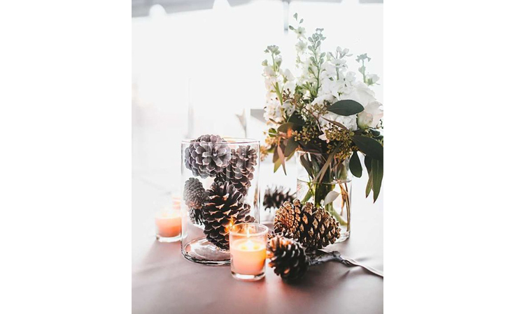 استوحي أجمل الديكورات لحفل زفاف شتوي