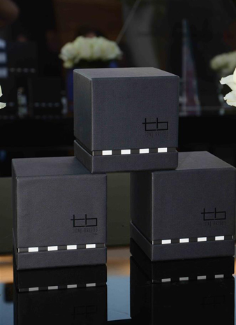 شموع طوني بريس بنفحات عطرة 