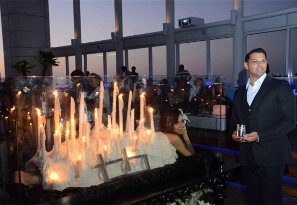 شموع طوني بريس بنفحات عطرة 