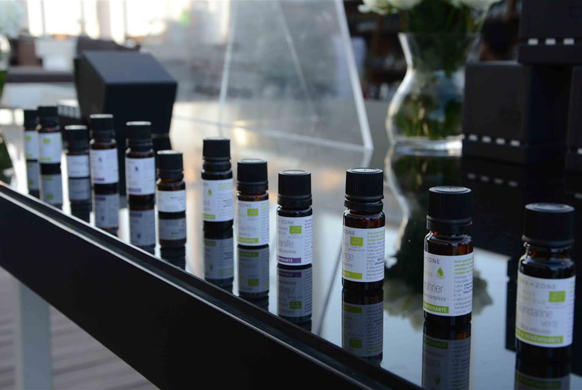 شموع طوني بريس بنفحات عطرة 