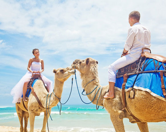 8 حيل لتكوني رائعة في شهر العسل!