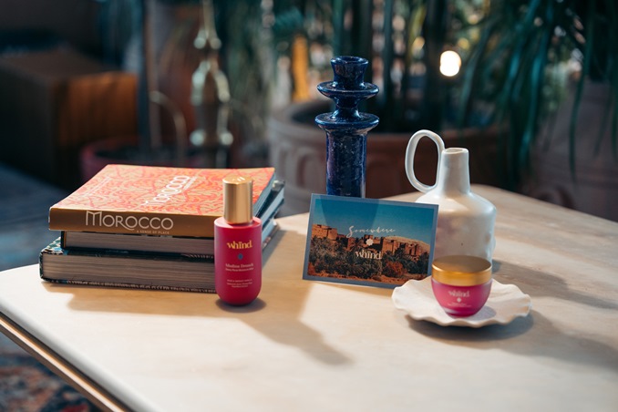 تعاون ورديّ استثنائي بين whind وSomewhere  يحتفي بالحواس