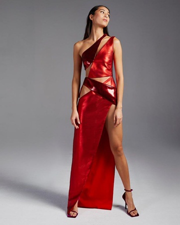 من Azzi&Osta تصاميمٌ جديدة تُحاكي أسلوب حياة المرأة الطموحة