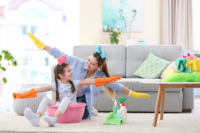 7 نصائح ذهبية لتكليف أطفالك بالأعمال المنزلية