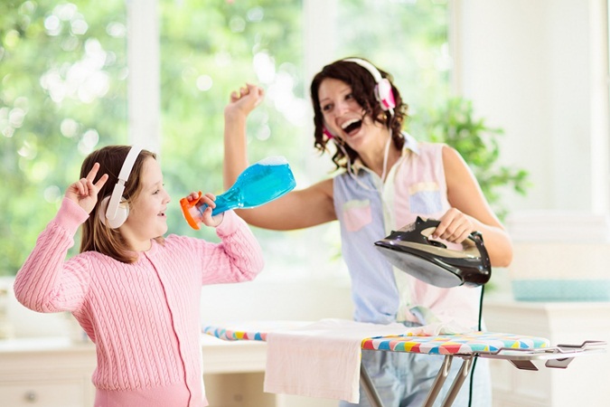 7 نصائح ذهبية لتكليف أطفالك بالأعمال المنزلية