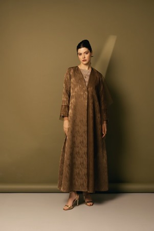 عباءتكِ في رمضان هذا العام… حين تلتقي جذور البحرين بأناقتكِ المعاصرة