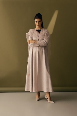 عباءتكِ في رمضان هذا العام… حين تلتقي جذور البحرين بأناقتكِ المعاصرة