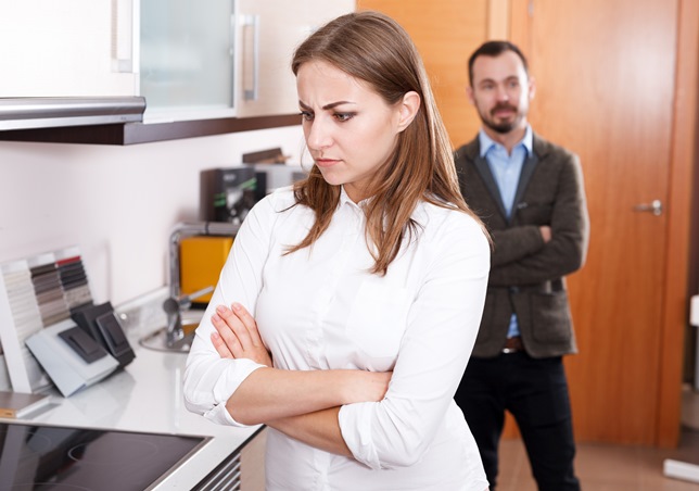 إليكِ 3 أسباب شائعة تصيب الزوجة بالإحباط.. وكيفية التعامل معها