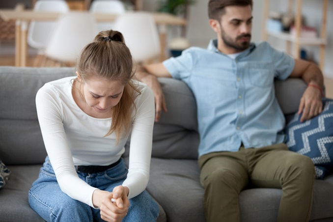 إليكِ علامات تشير إلى أنانية الزوج