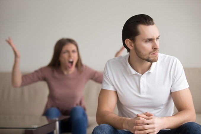 3 أخطاء تزيد حجم المشاكل في زواجك.. تجنبيها