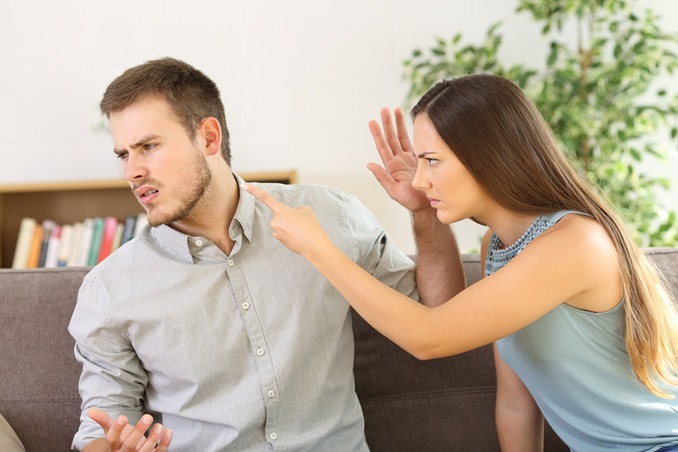 3 أخطاء تزيد حجم المشاكل في زواجك.. تجنبيها