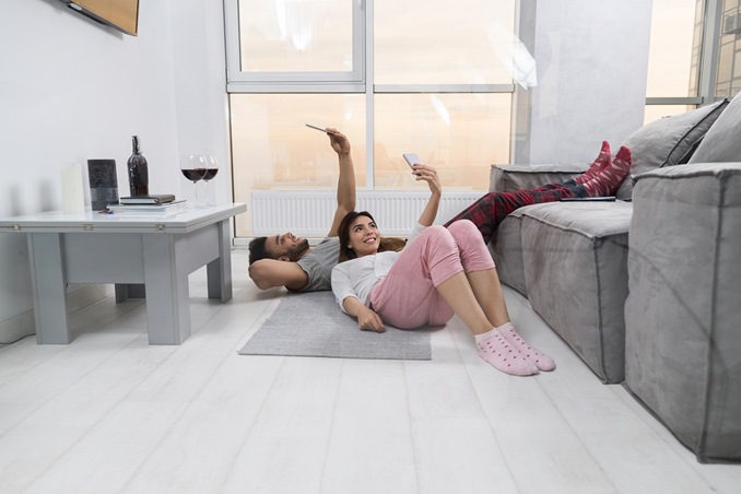 6 طرق غير تقليدية للتواصل مع زوجك على مدار اليوم