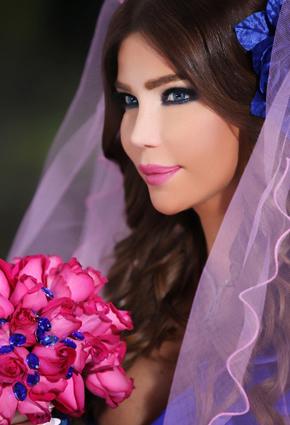 نجمات يكشفن عن هوسهن بثوب الزفاف