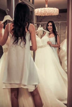 للعروس.. 5 عوامل ضعيها في اعتبارك عند شراء فستان الزفاف
