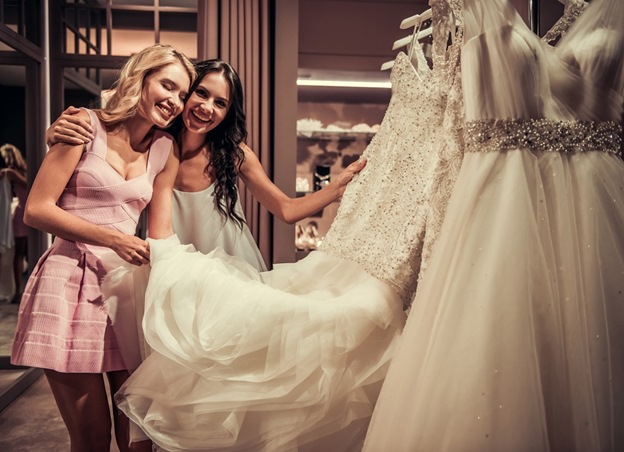 للعروس.. 5 عوامل ضعيها في اعتبارك عند شراء فستان الزفاف