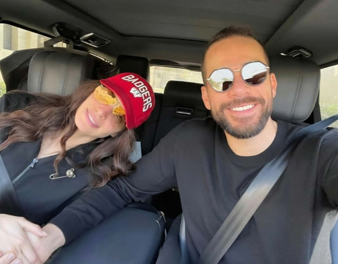 رسائل رومانسية متبادلة بين أمال ماهر وزوجها عبر 