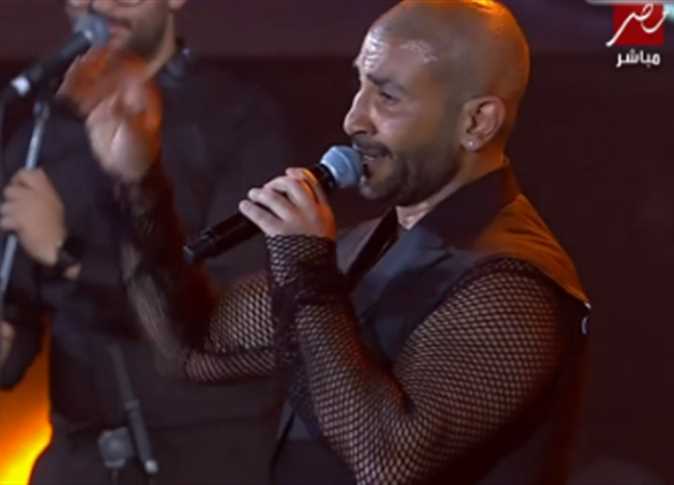 تركي آل الشيخ يفاجىء أحمد سعد بمكالمة في حفله والأخير: سيدي يا مدلعنا