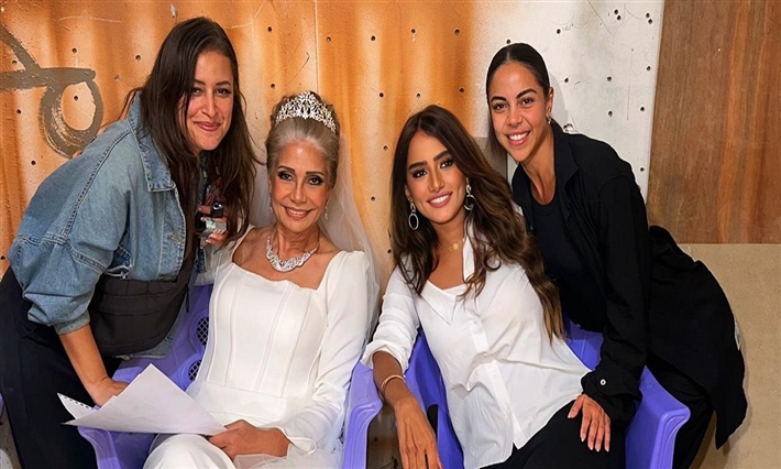 زينة تترقب العرض العالمي الأول لـ