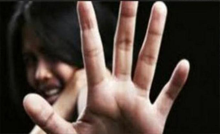 فيديو صادم.. منحرف جنسيّاً يتحرش بالسيدات كبار السن التقطته هذه الكاميرات