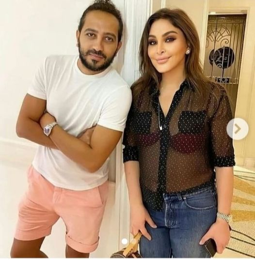 هجوم على إليسا بعد صورتها الجريئة بالقميص الشفاف