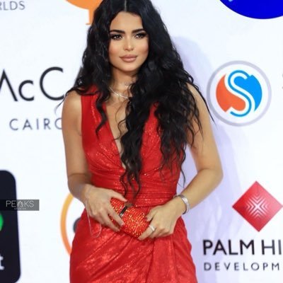 سبب اعتذار أسماء جلال عن استكمال 