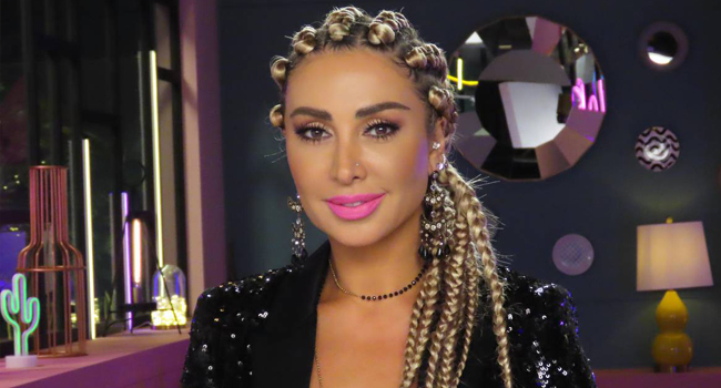جويل مردينيان تُجرِي عملية بجفنِيها قبل أسبوعين من تصوير برنامجها