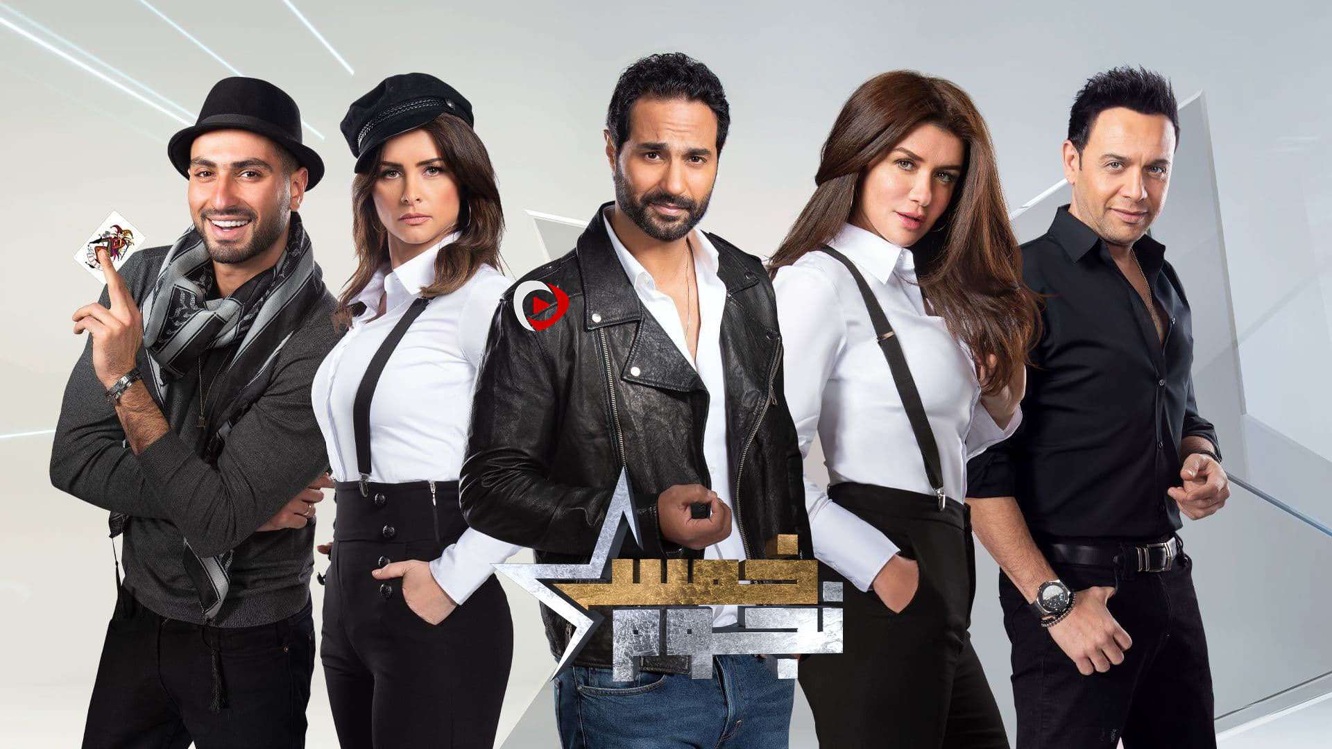 هيفاء وهبي تنهار بعد تسببها في وقوع حادث خطير لفريق عمل 