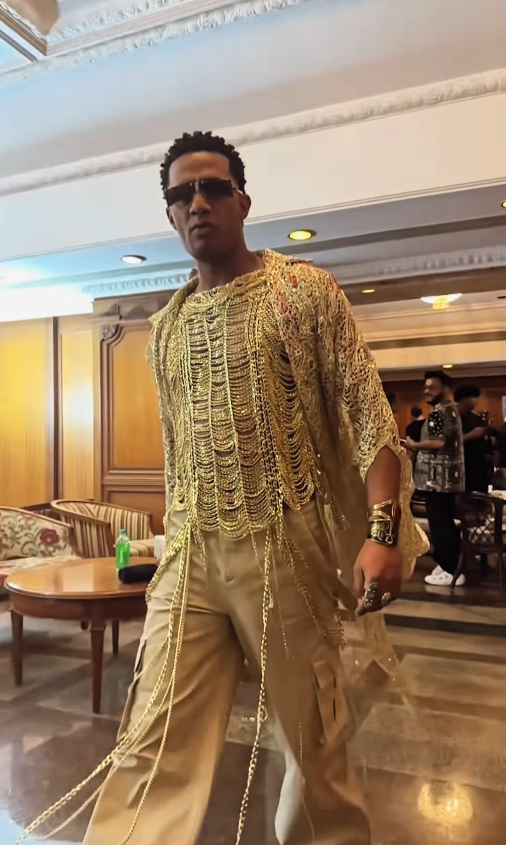 محمد رمضان يتوّج بلقب 