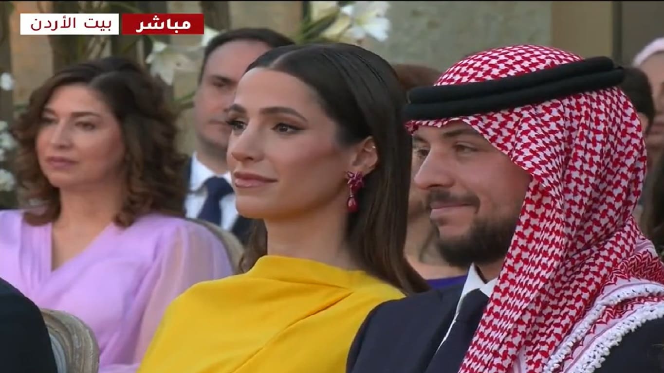 سعر فستان رجوة آل سيف خطيبة الحسين بن عبدالله الثاني في حفل زفاف الأميرة إيمان