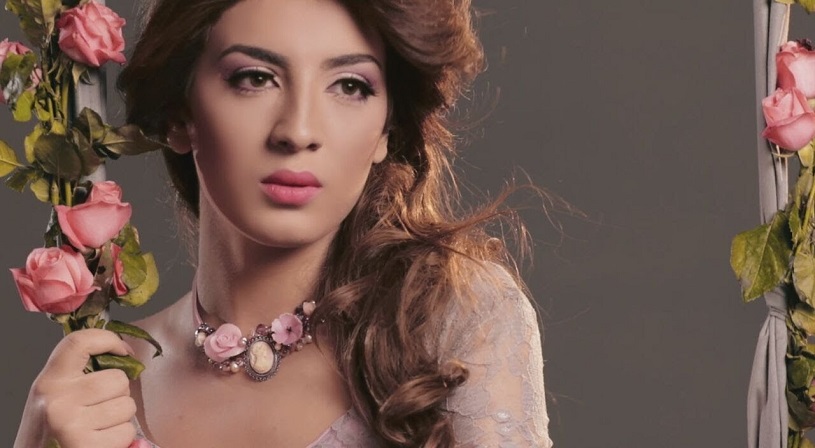 شاهدي بالفيديو لحظة سقوط سهيلة بن لشهب في الجزائر