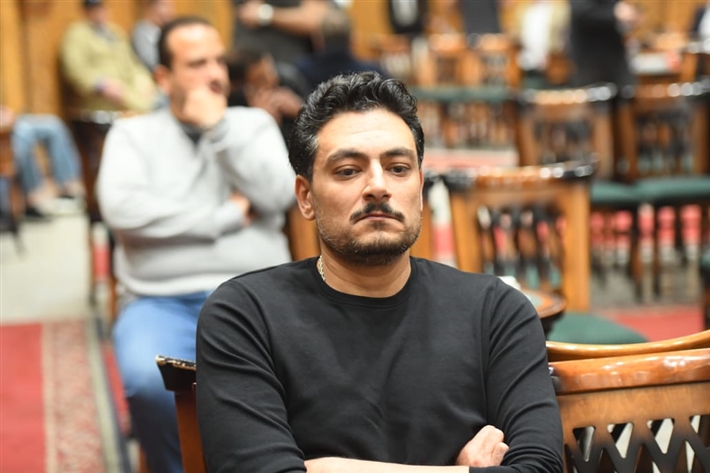 صور... الحزن يسيطر على النجوم في مراسم عزاء سليمان عيد
