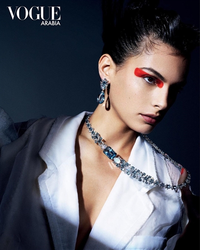 الحقيقة الكاملة عن استبعاد بيلا حديد كوجه إعلاني لديور dior