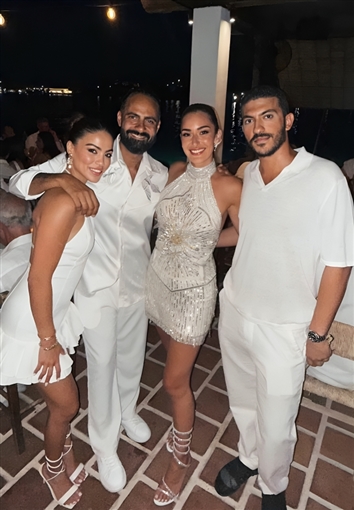 الصور الأولى من حفل زفاف أمينة خليل في اليونان