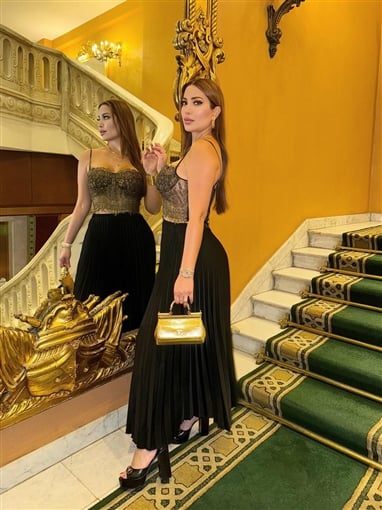 ظهور نادر لزوج نسرين طافش خلال حفل ألبوم جنات الجديد