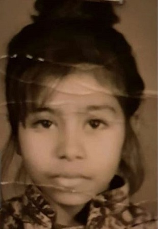 صورة نادرة لشيرين عبد الوهاب في طفولتها لم تشاهديها من قبل