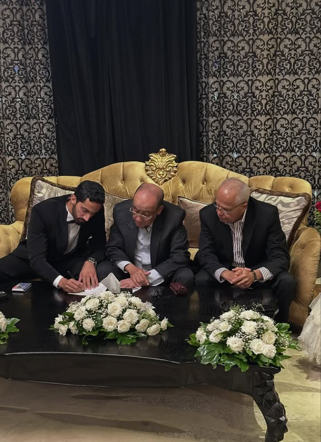 بالصور... عقد قران مي عز الدين والدكتور أحمد تيمور