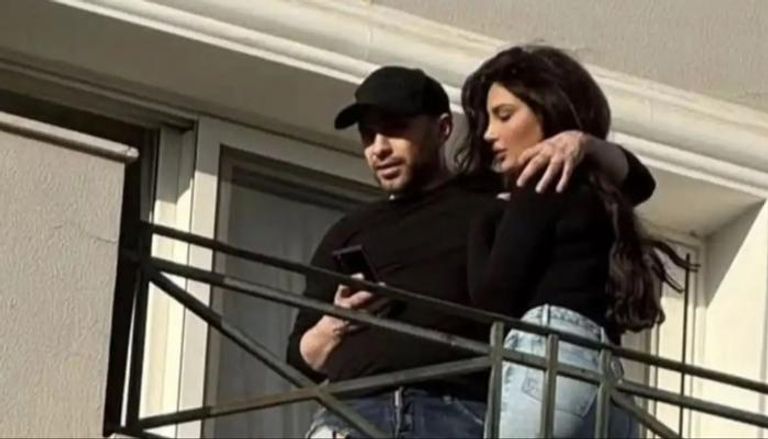 بعد انتشار صوراً خاصة بينهما... مصادر مقربة تكشف علاقة حسام حبيب وشيراز