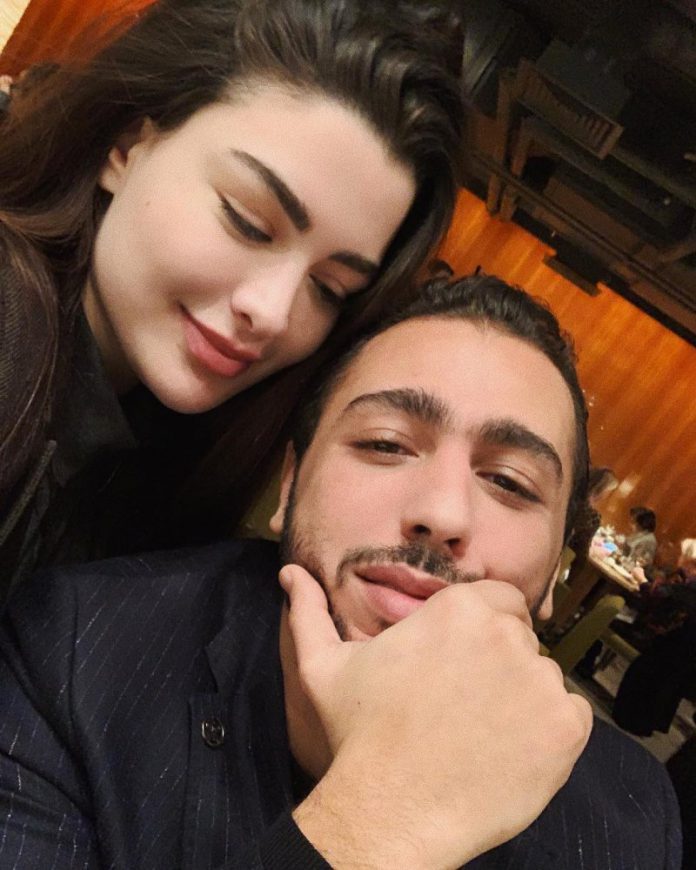 زوج روان بن حسين يستفزها وينشر فيديو مع طفلتهما ويُظهر وجهها لأوّل مرة