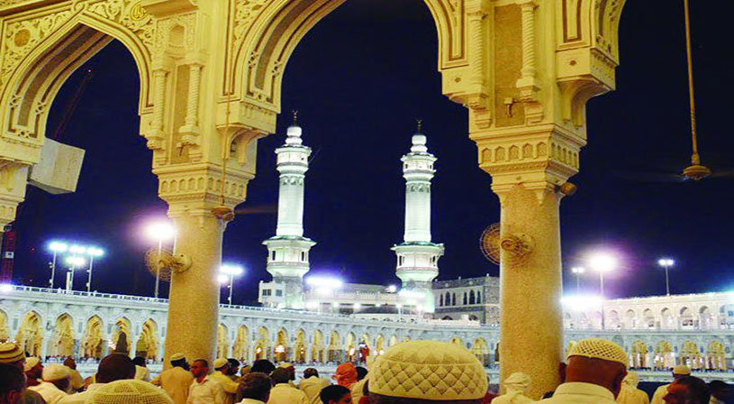 بالفيديو: استمع لأقدم آذان صوتي بالمسجد الحرام