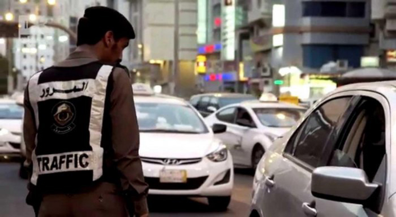 هل القيادة برخصة منتهية الصلاحية في المملكة يعد مخالفة؟
